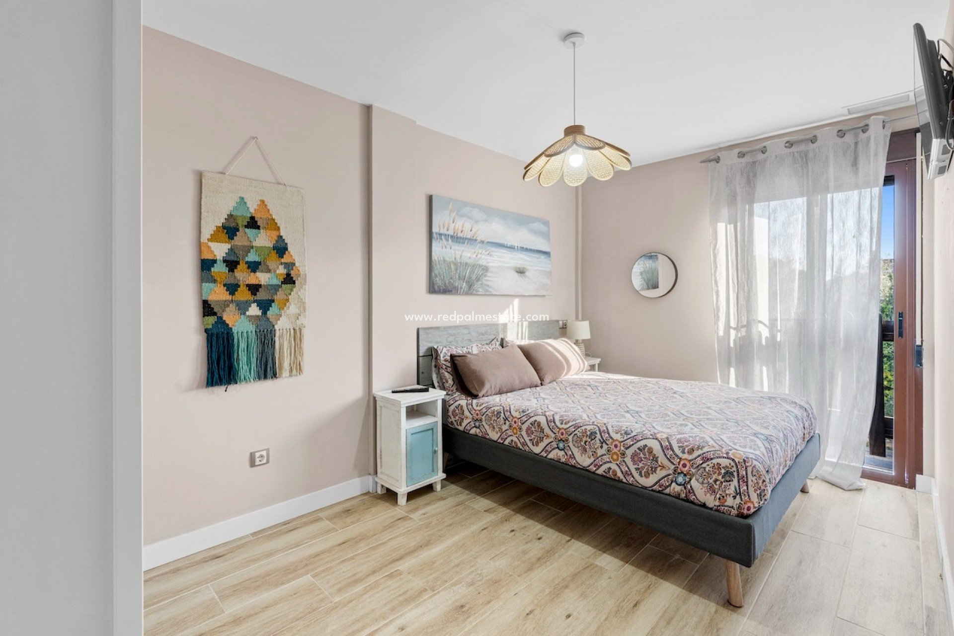 Resale - Villa -
Santa Pola - El Poble Llevanti