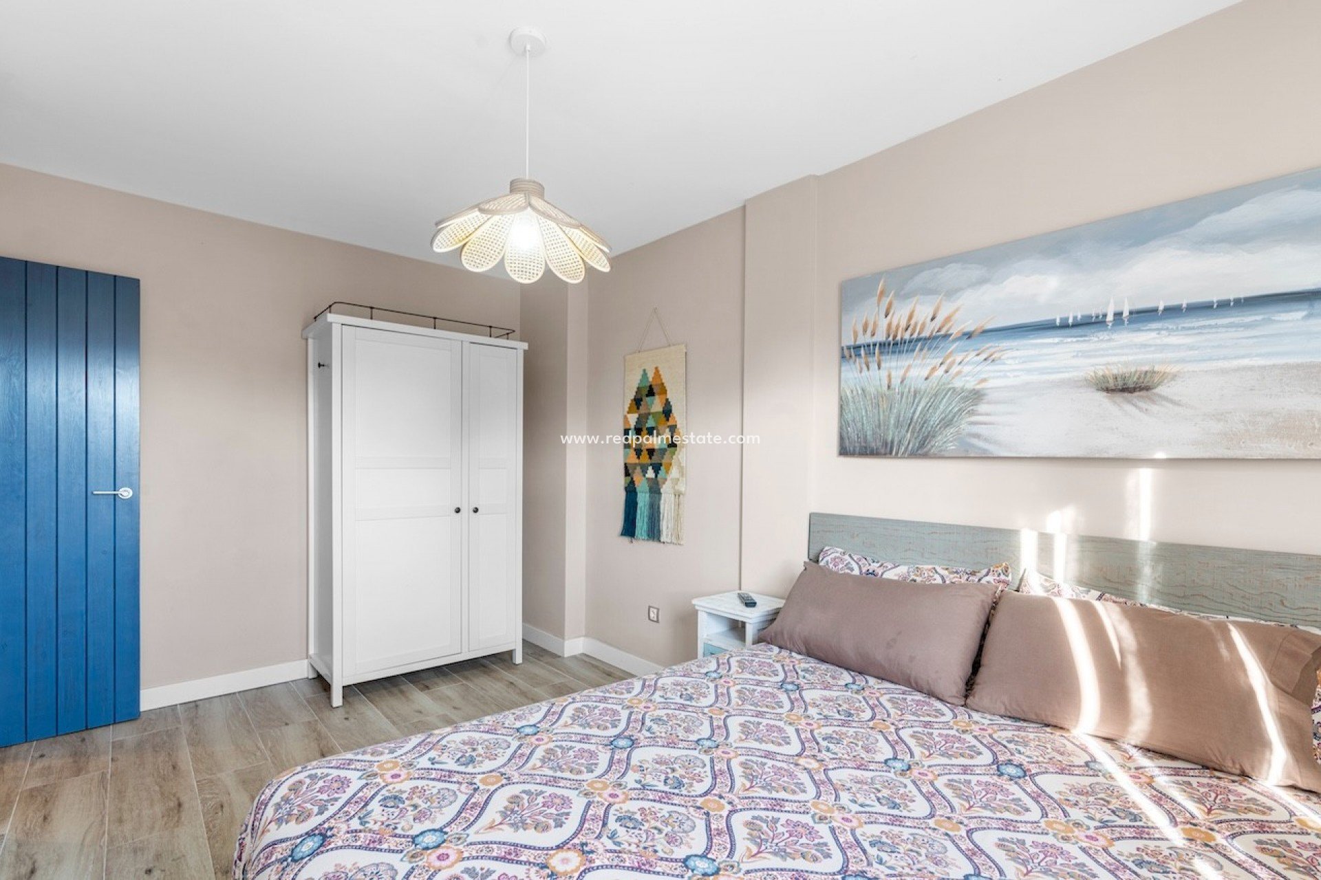 Resale - Villa -
Santa Pola - El Poble Llevanti