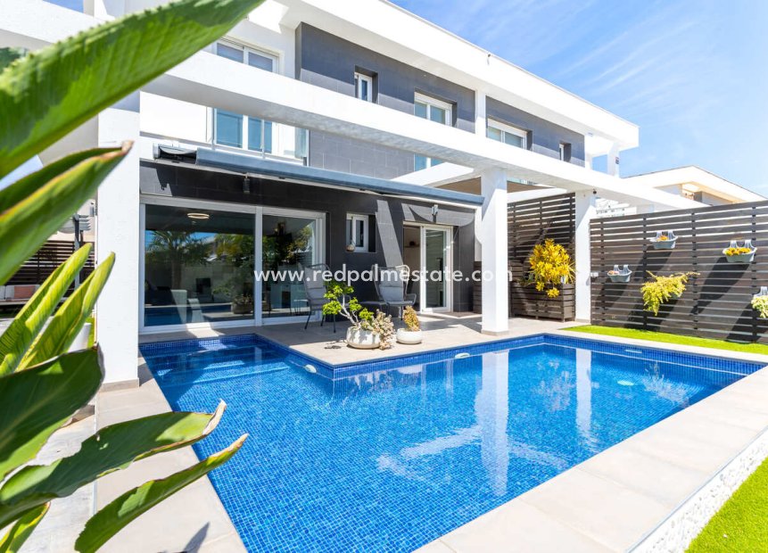 Resale - Villa -
Santa Pola - Gran Alacant