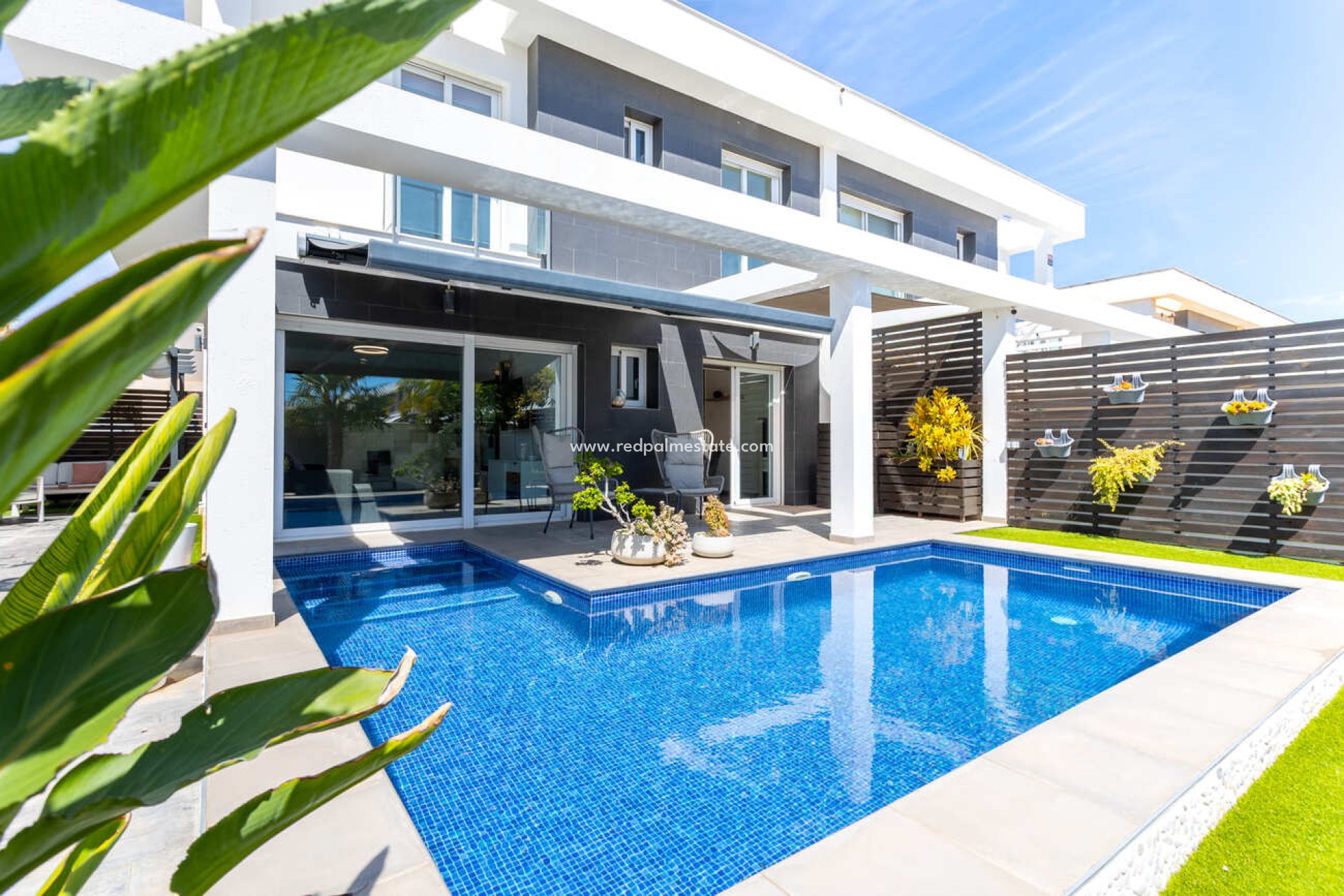 Resale - Villa -
Santa Pola - Gran Alacant