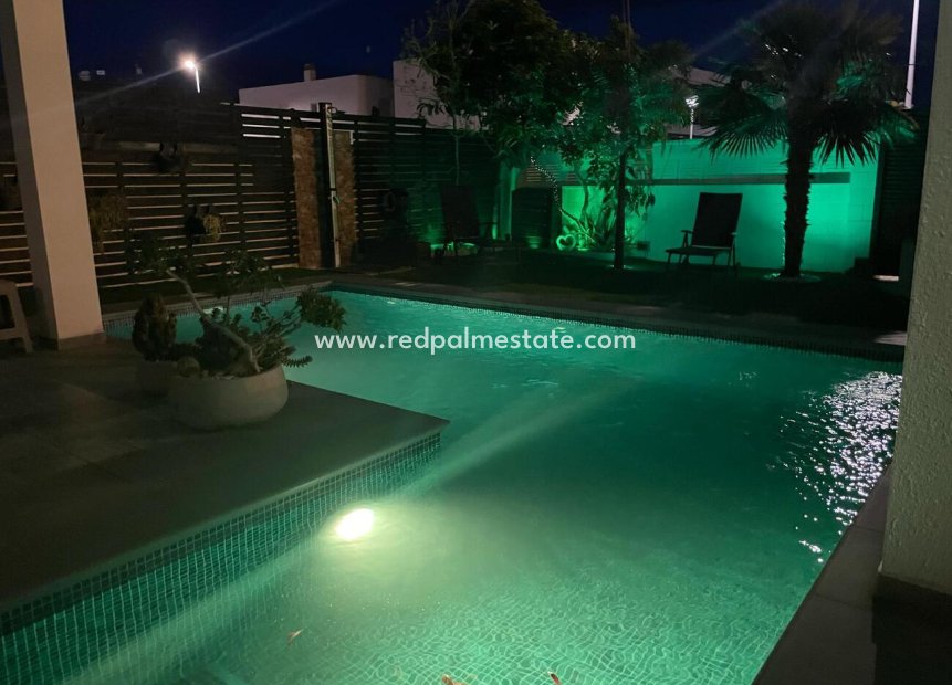 Resale - Villa -
Santa Pola - Gran Alacant