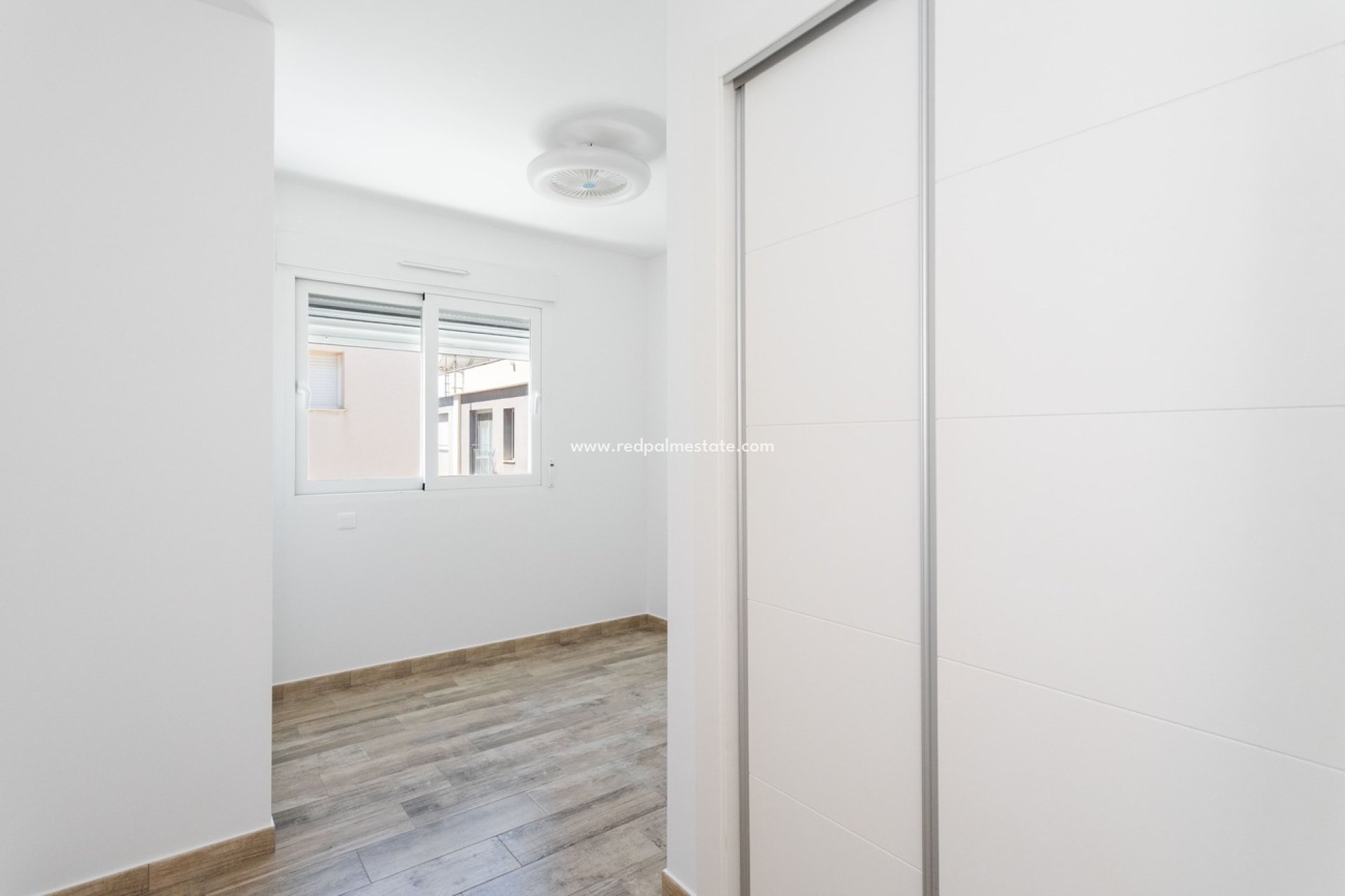 Resale - Villa -
Santa Pola - Gran Alacant