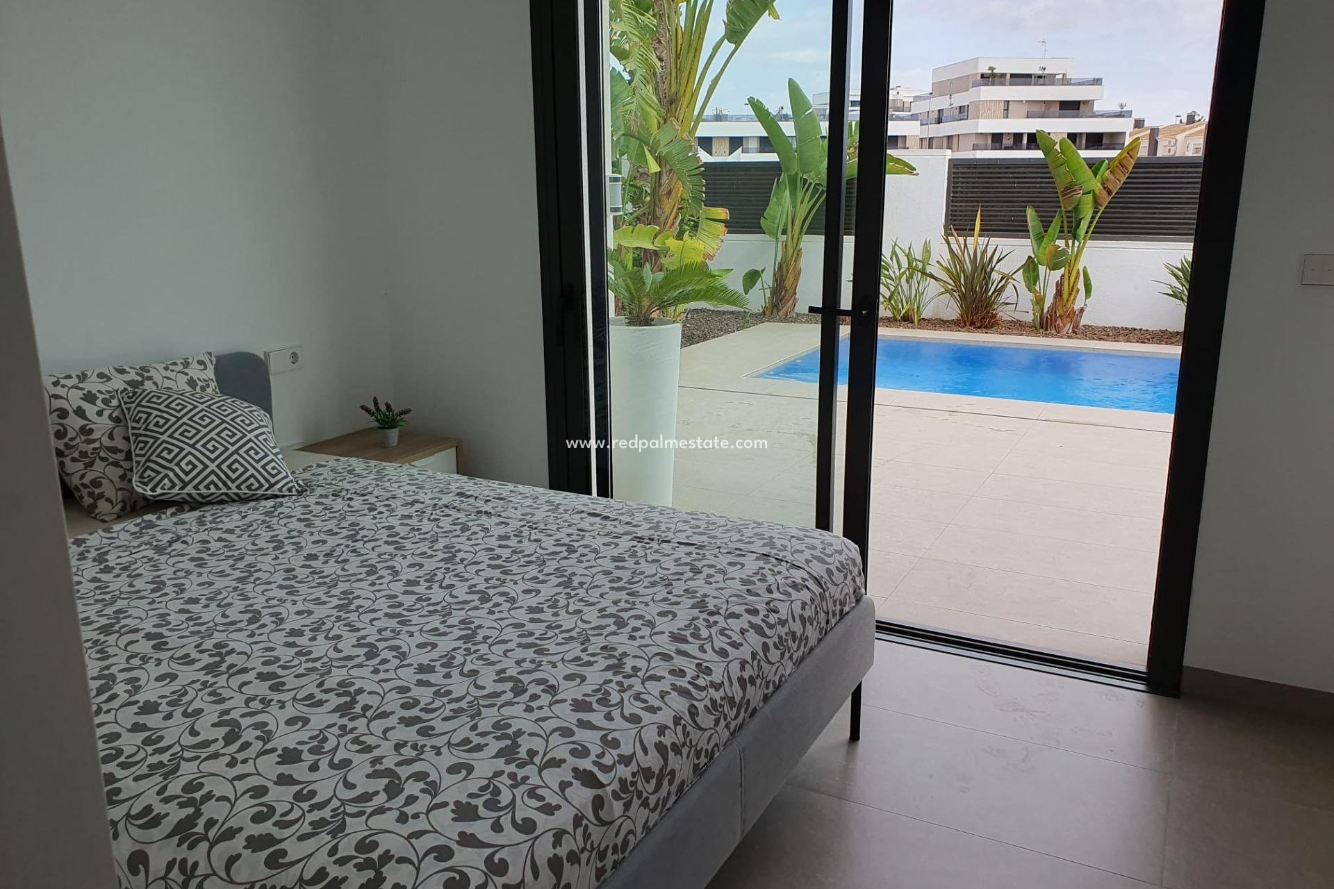 Resale - Villa -
SANTIAGO DE LA RIBERA - Avd De San Blas