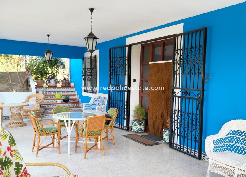 Resale - Villa -
Sax - Inland