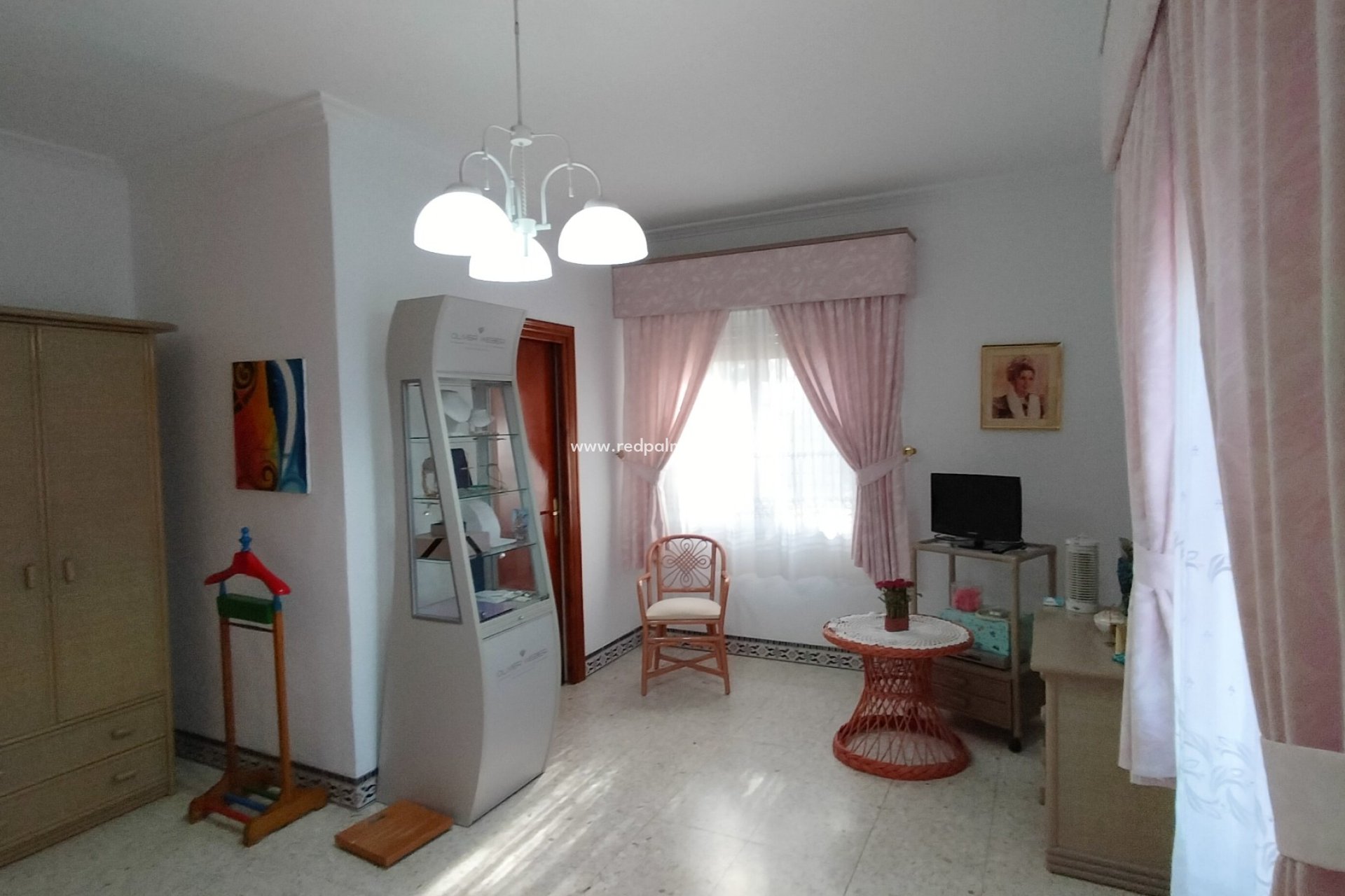 Resale - Villa -
Sax - Inland