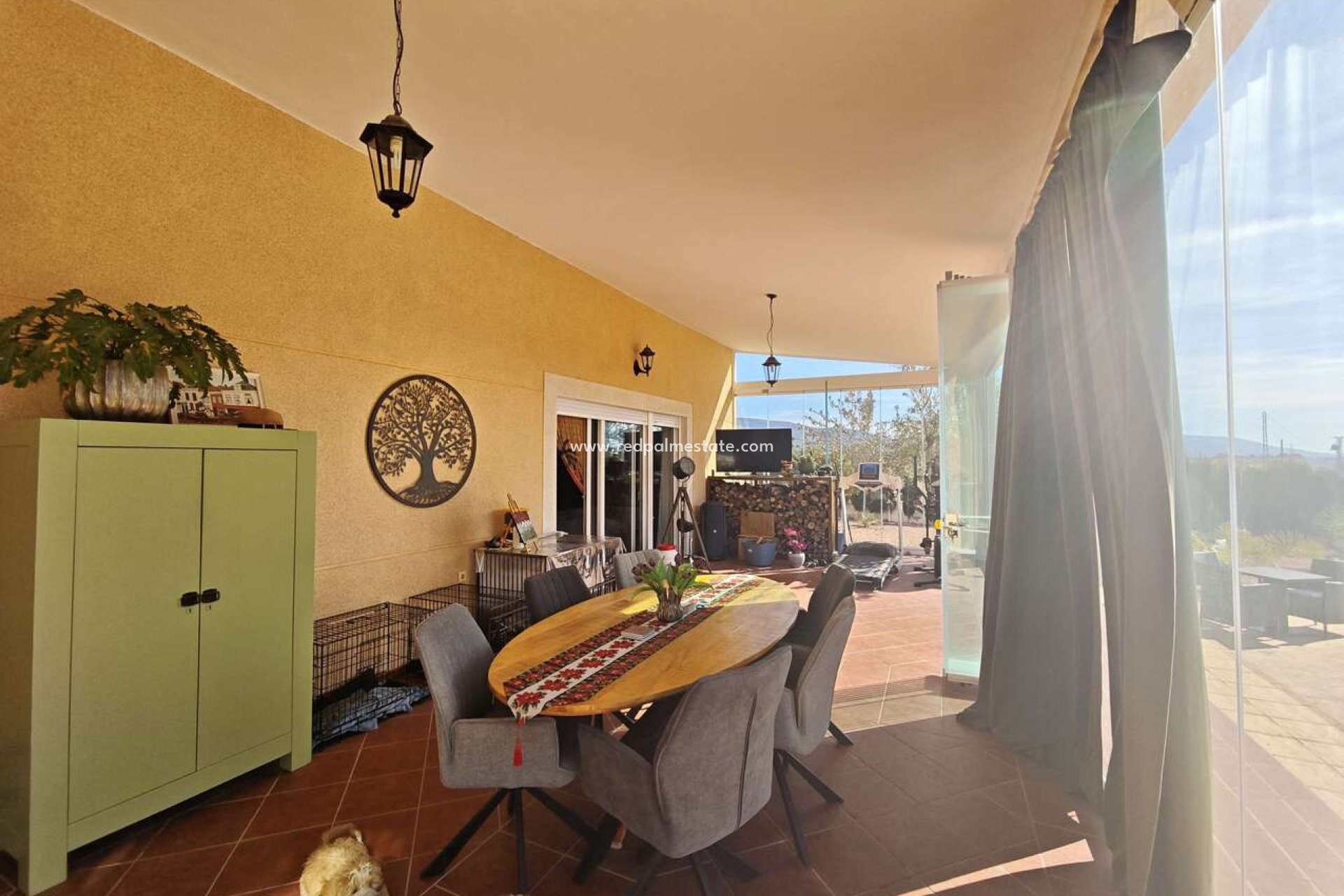 Resale - Villa -
Sax - Inland