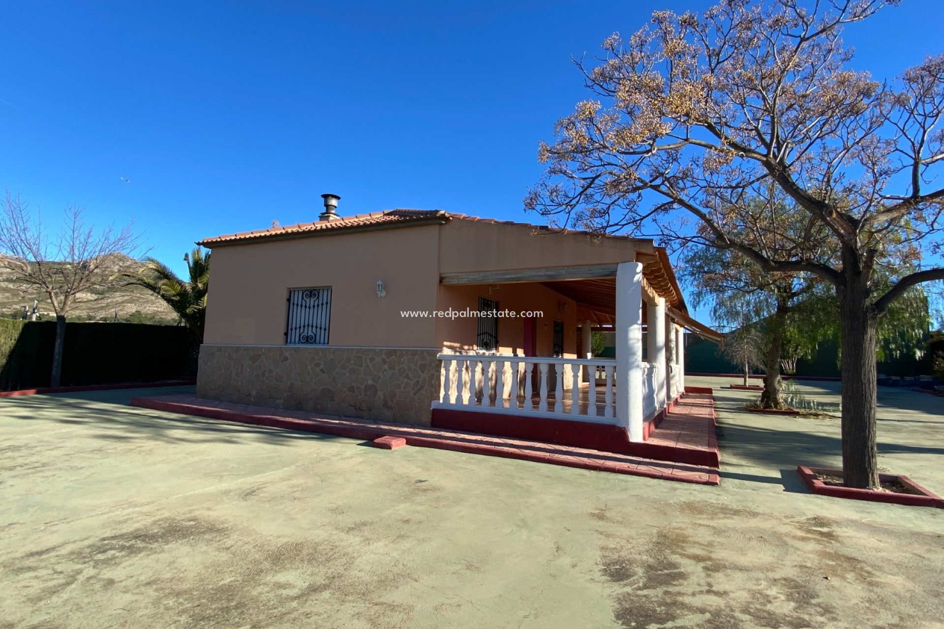 Resale - Villa -
Sax