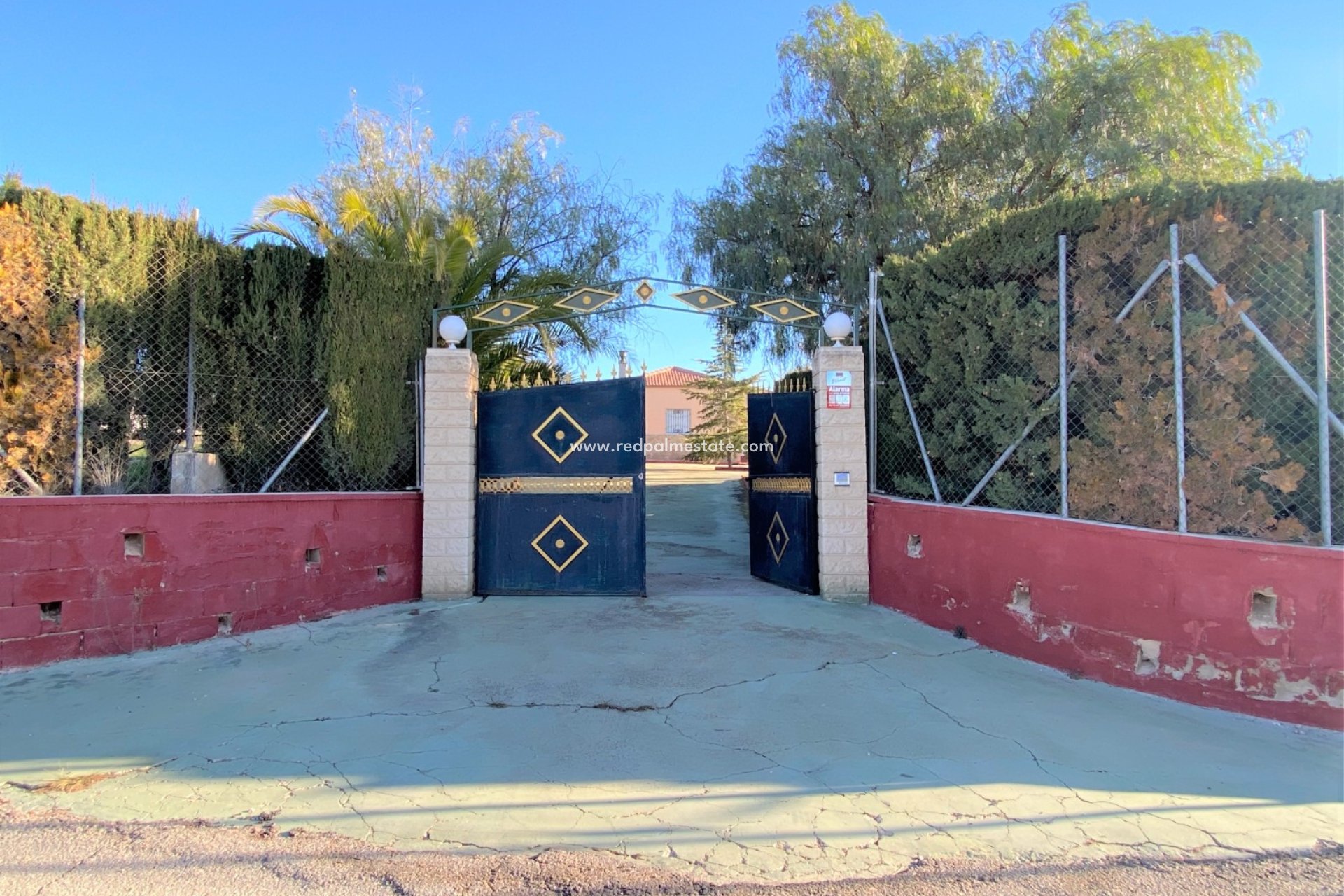 Resale - Villa -
Sax