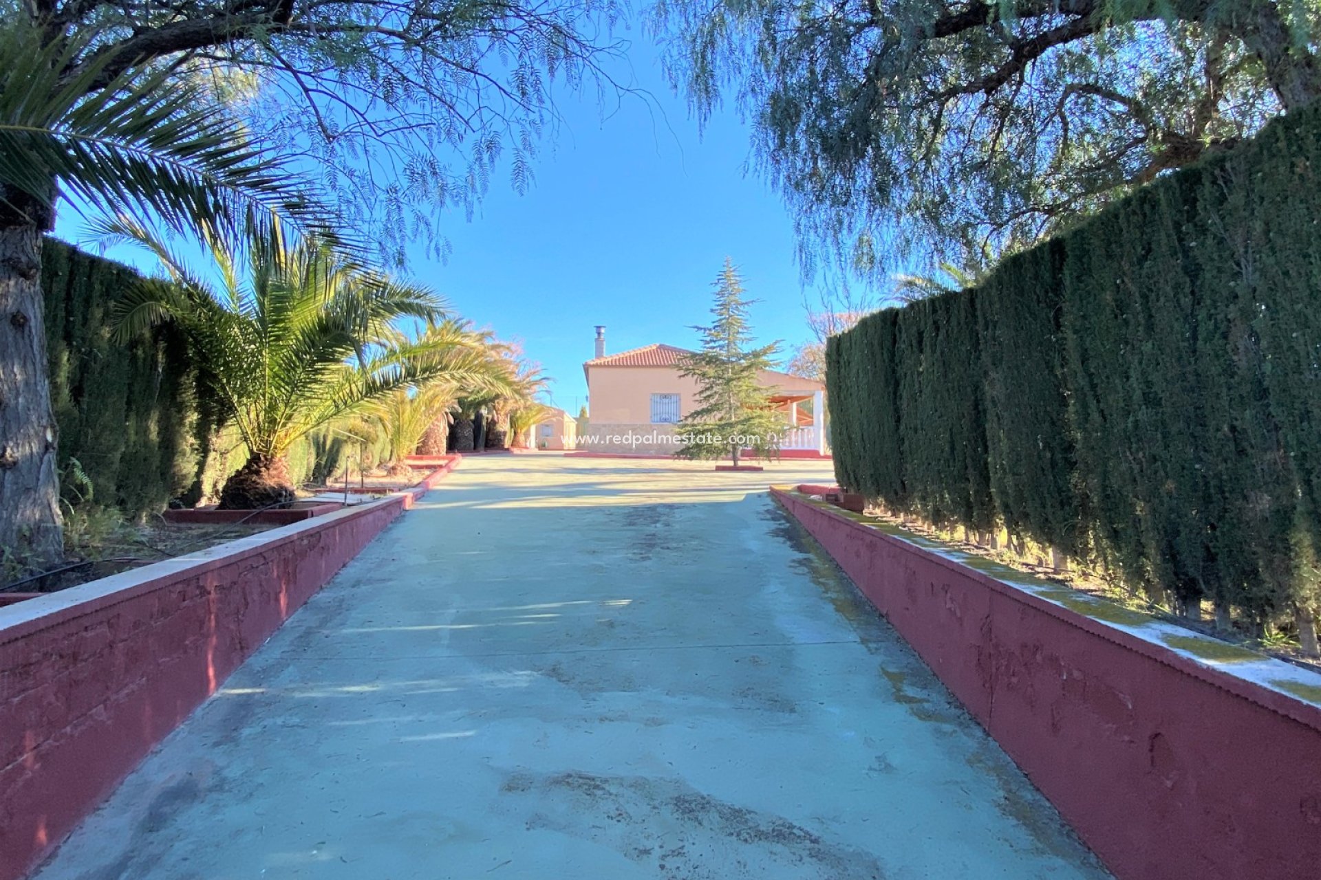 Resale - Villa -
Sax