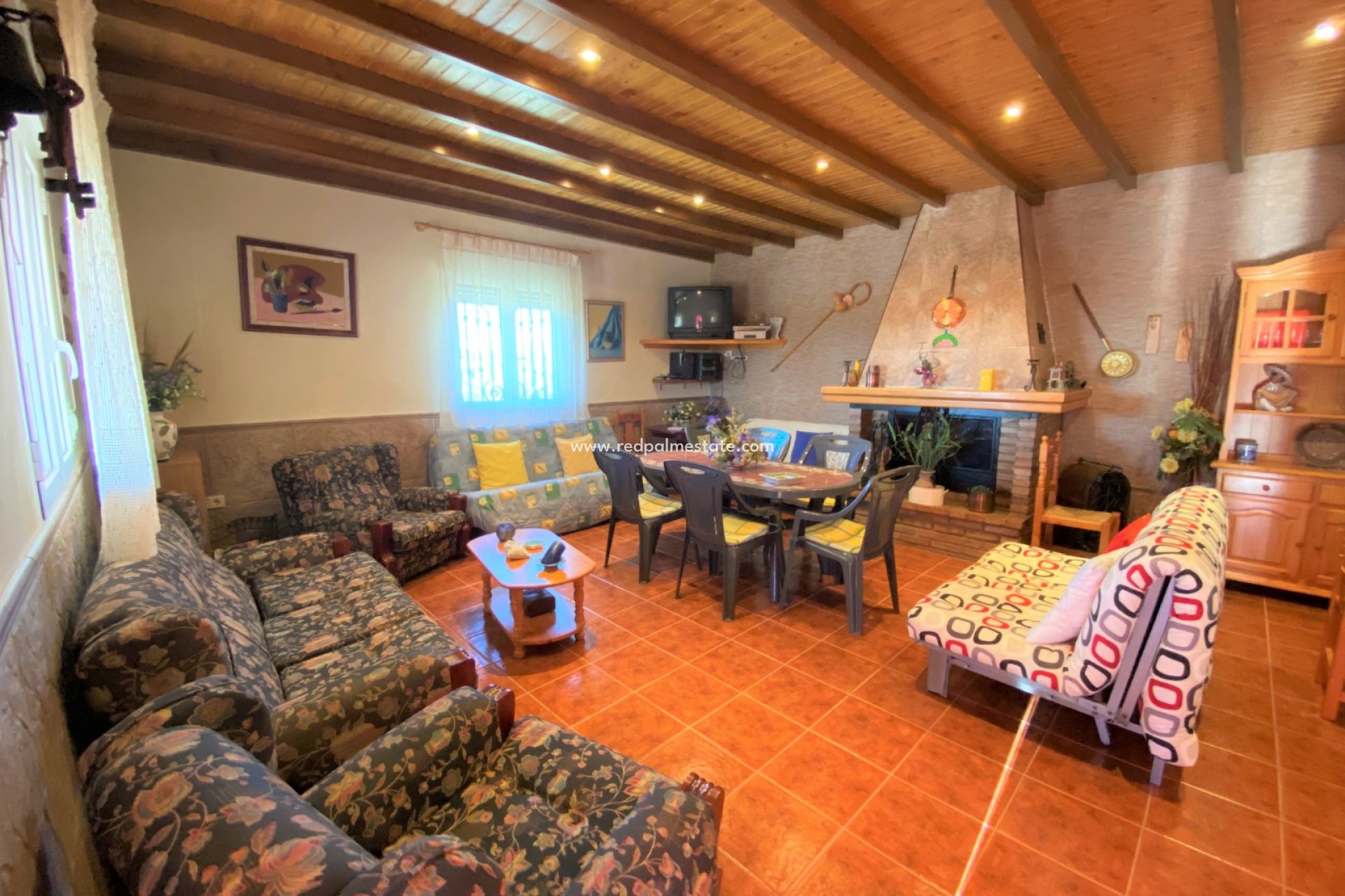 Resale - Villa -
Sax