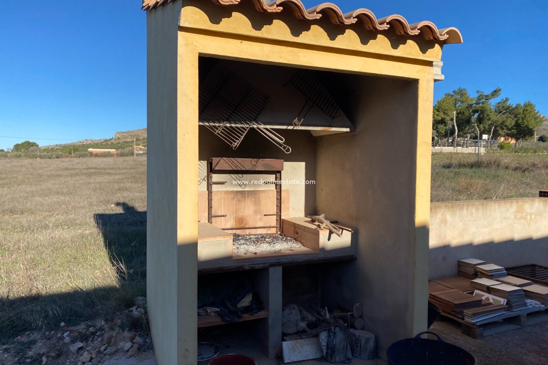 Resale - Villa -
Sax