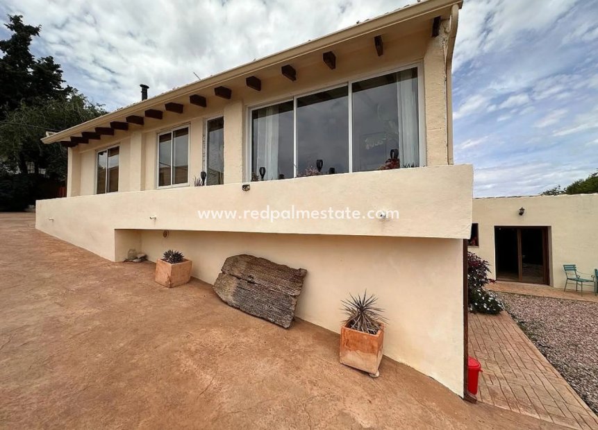 Resale - Villa -
Sax