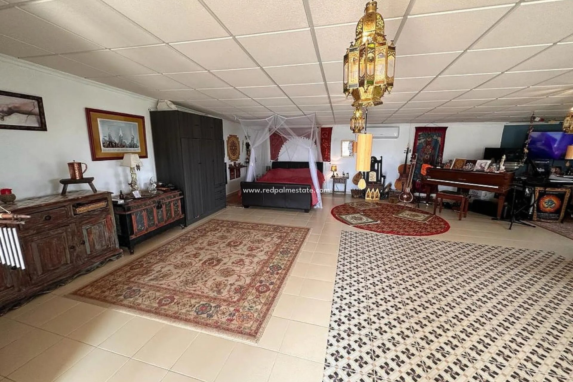 Resale - Villa -
Sax