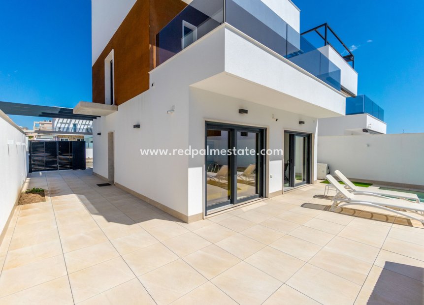 Resale - Villa -
Torre de la Horadada - Costa Blanca