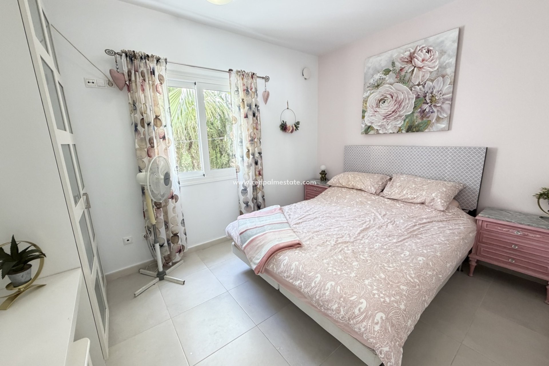 Resale - Villa -
Torre de la Horadada - Mil Palmeras