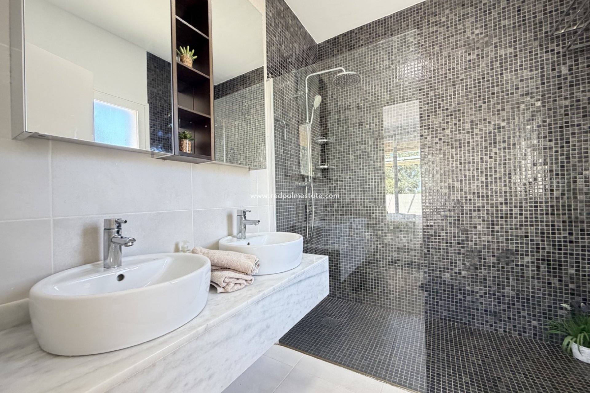 Resale - Villa -
Torre de la Horadada - Mil Palmeras