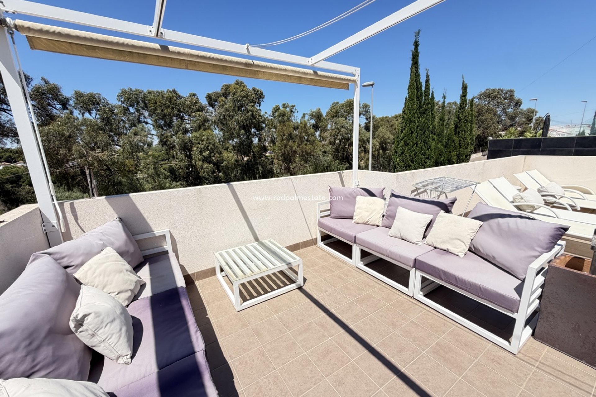 Resale - Villa -
Torre de la Horadada - Mil Palmeras