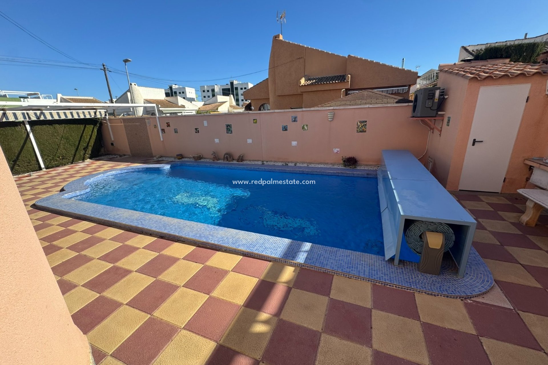 Resale - Villa -
Torre de la Horadada - Mil Palmeras