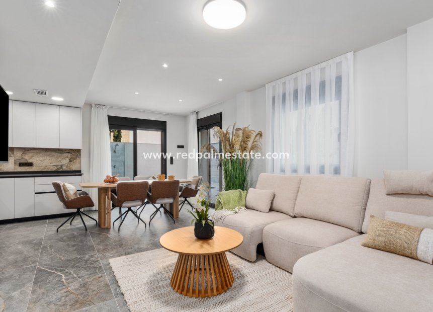 Resale - Villa -
Torre de la Horadada