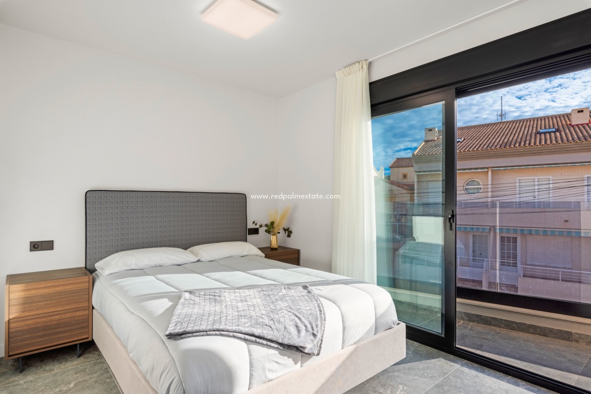 Resale - Villa -
Torre de la Horadada