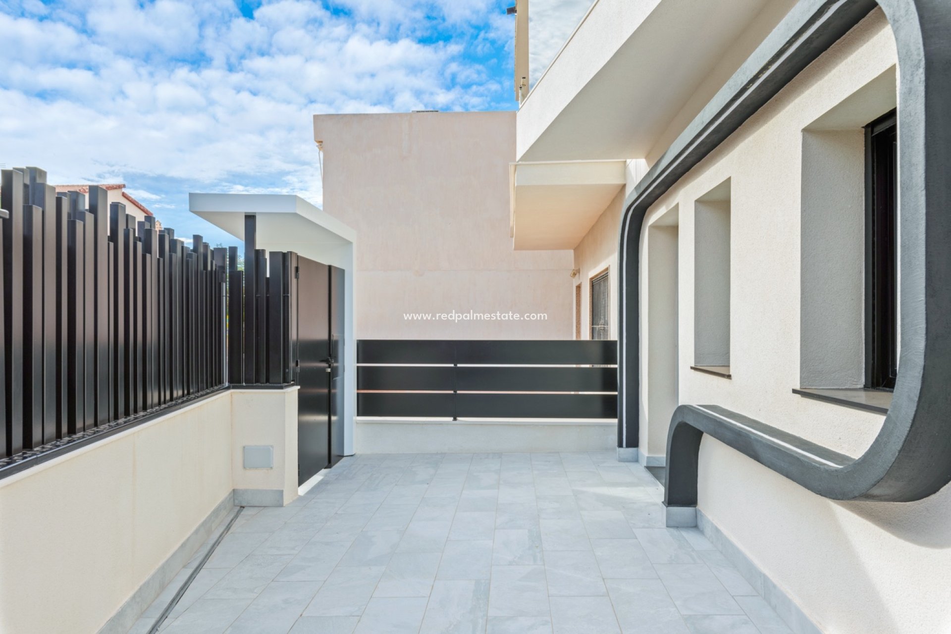 Resale - Villa -
Torre de la Horadada