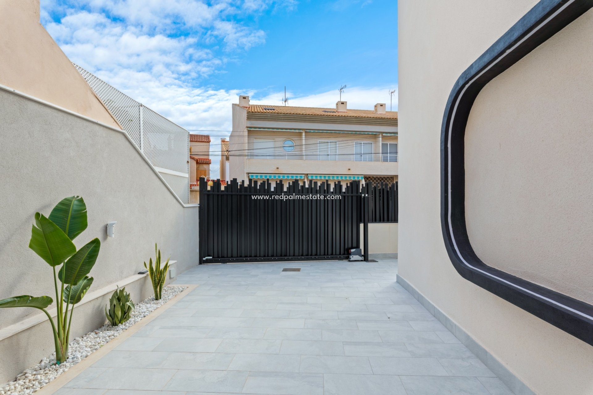 Resale - Villa -
Torre de la Horadada