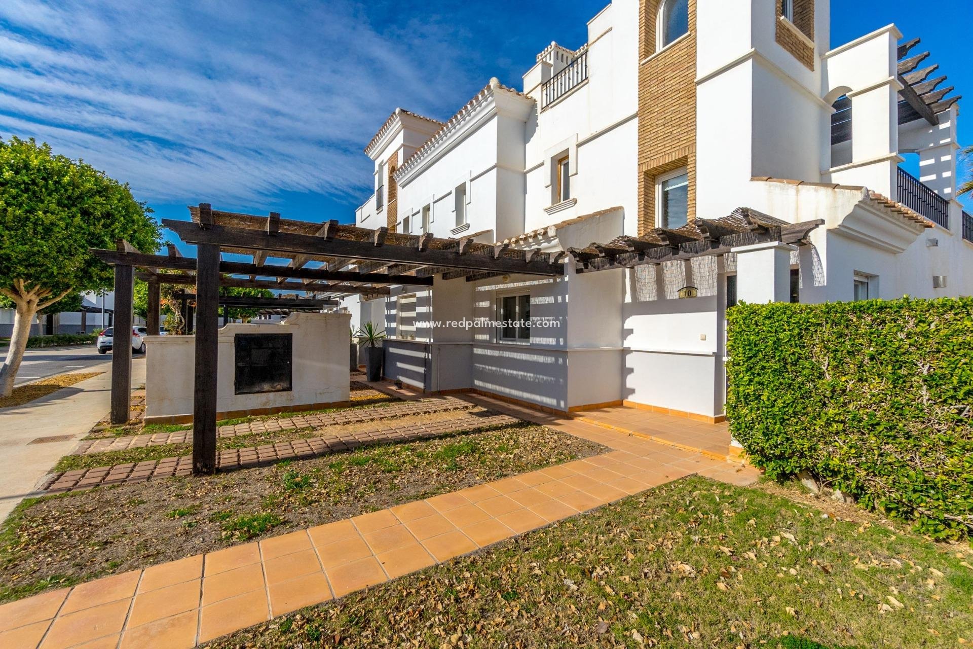 Resale - Villa -
Torre - Pacheco - Roldán