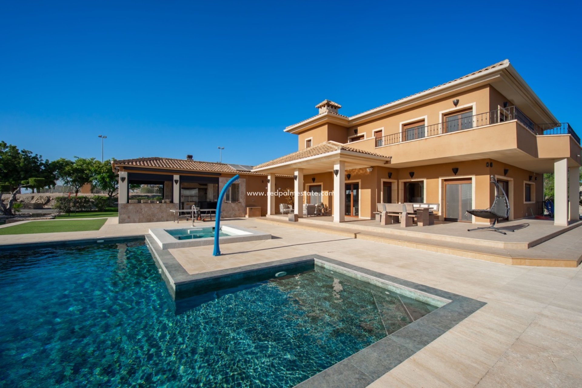 Resale - Villa -
Torremendo