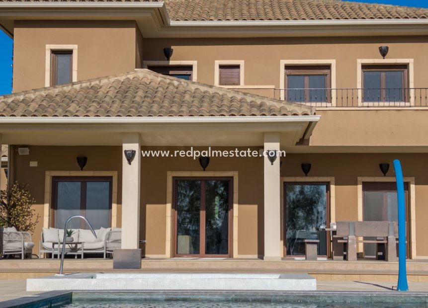 Resale - Villa -
Torremendo