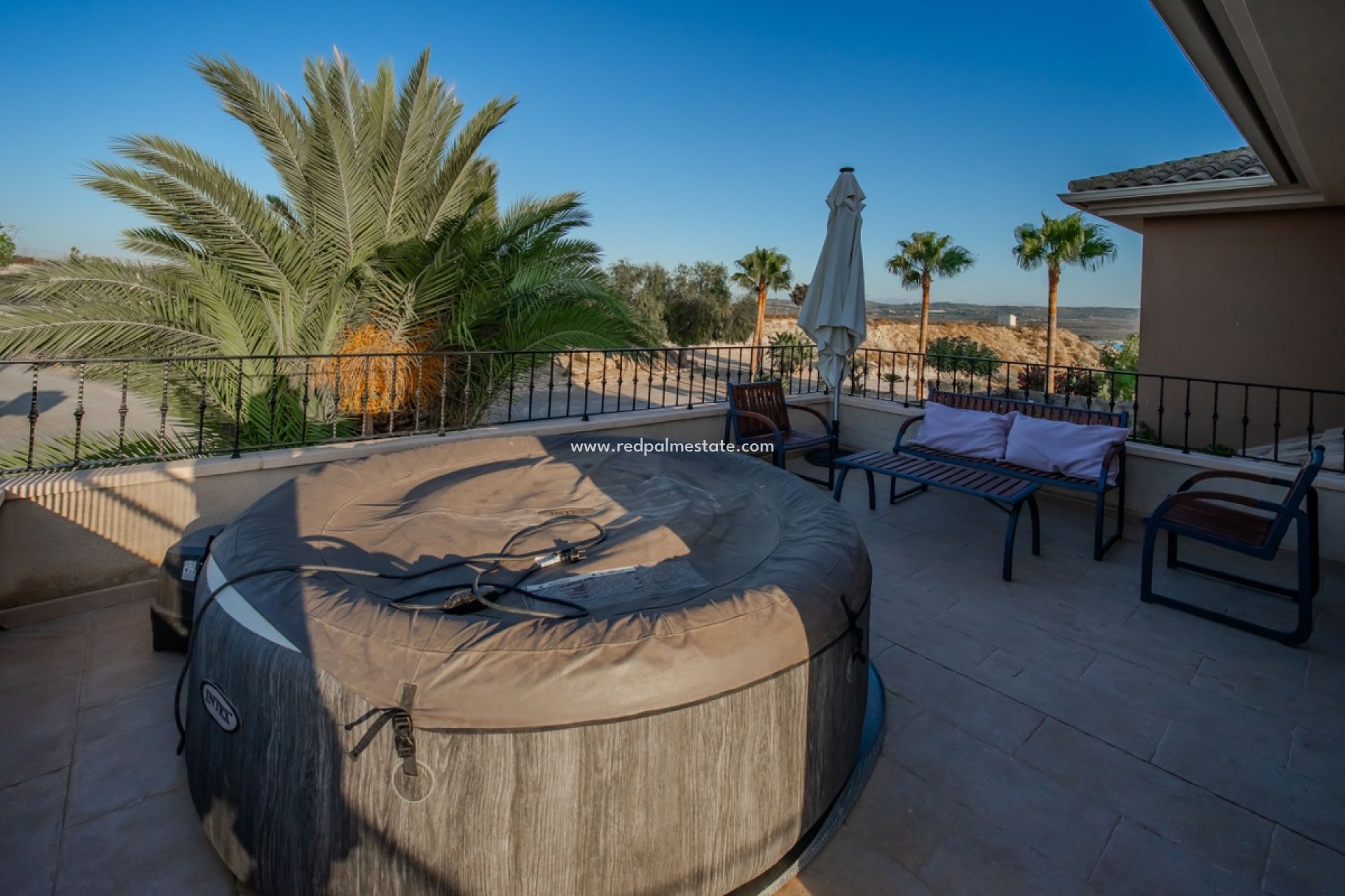 Resale - Villa -
Torremendo