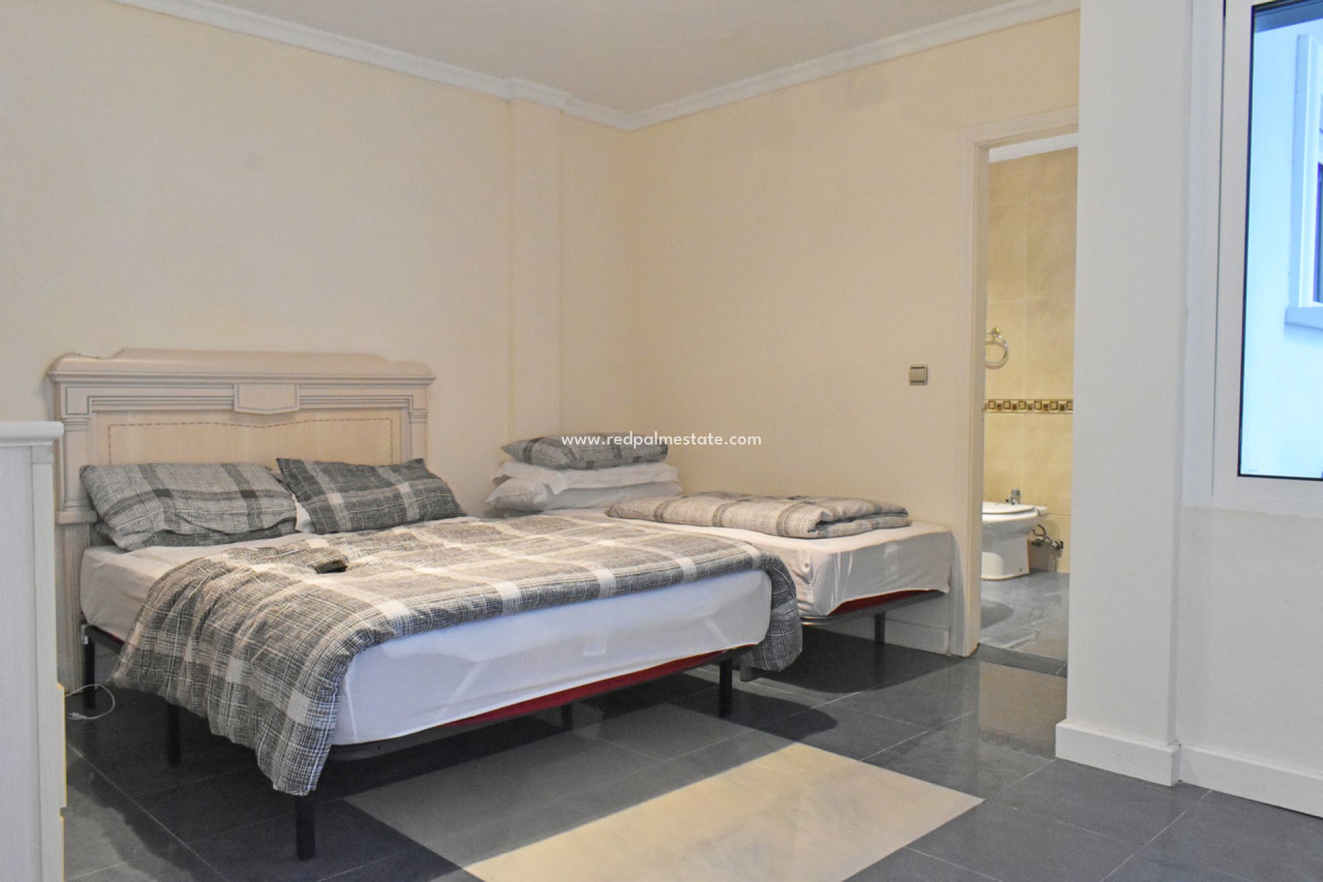 Resale - Villa -
Torremendo