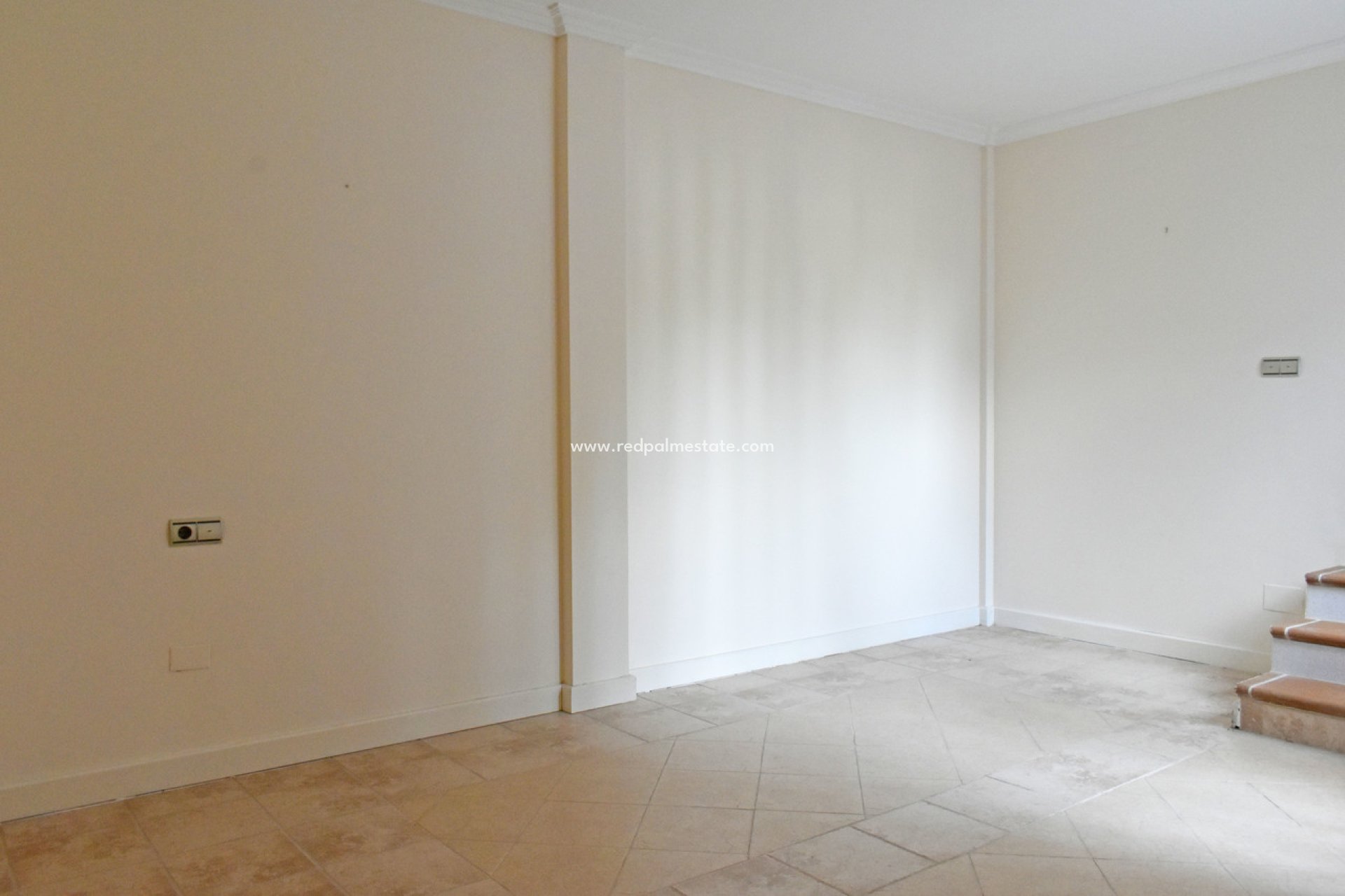 Resale - Villa -
Torremendo