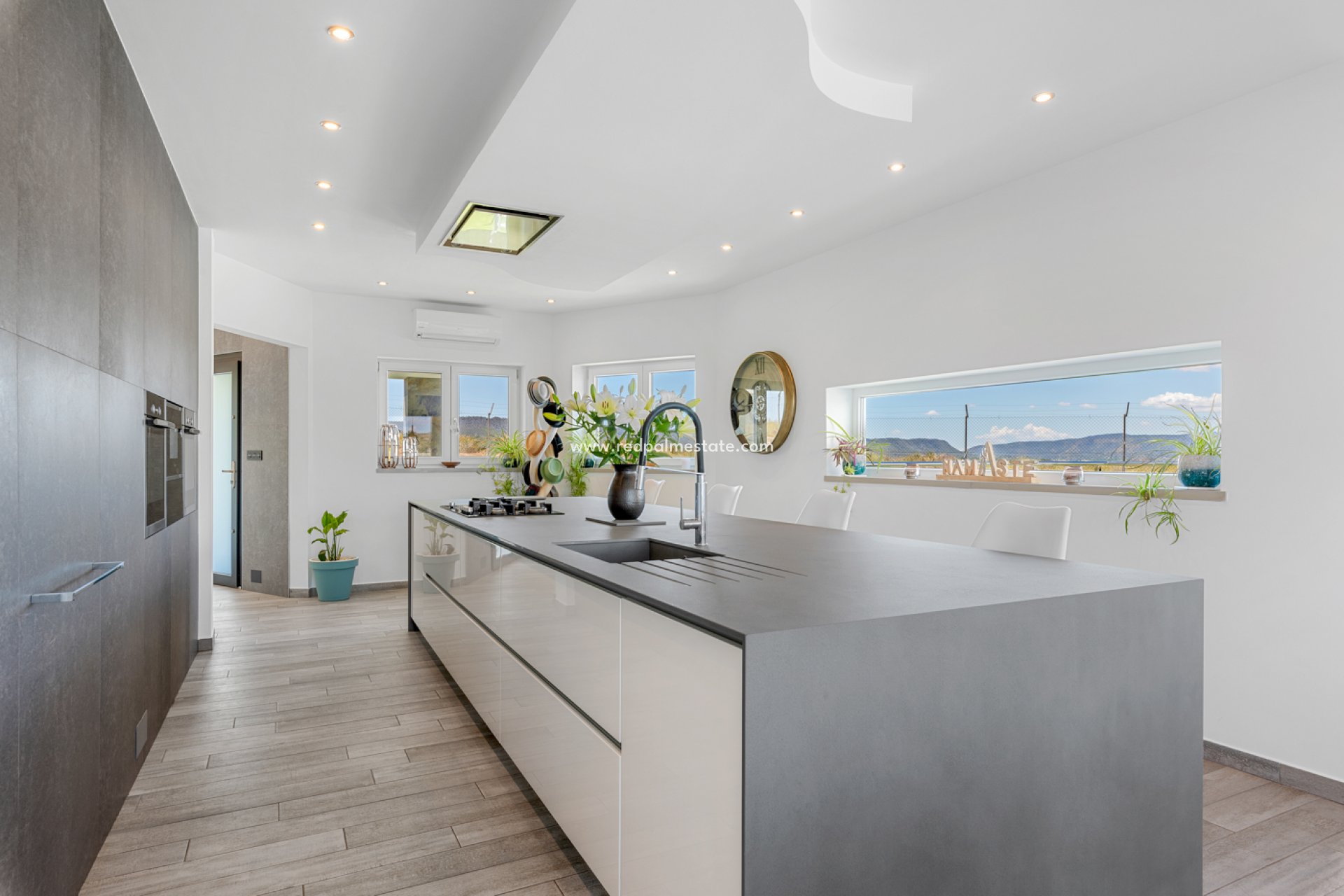 Resale - Villa -
Torremendo