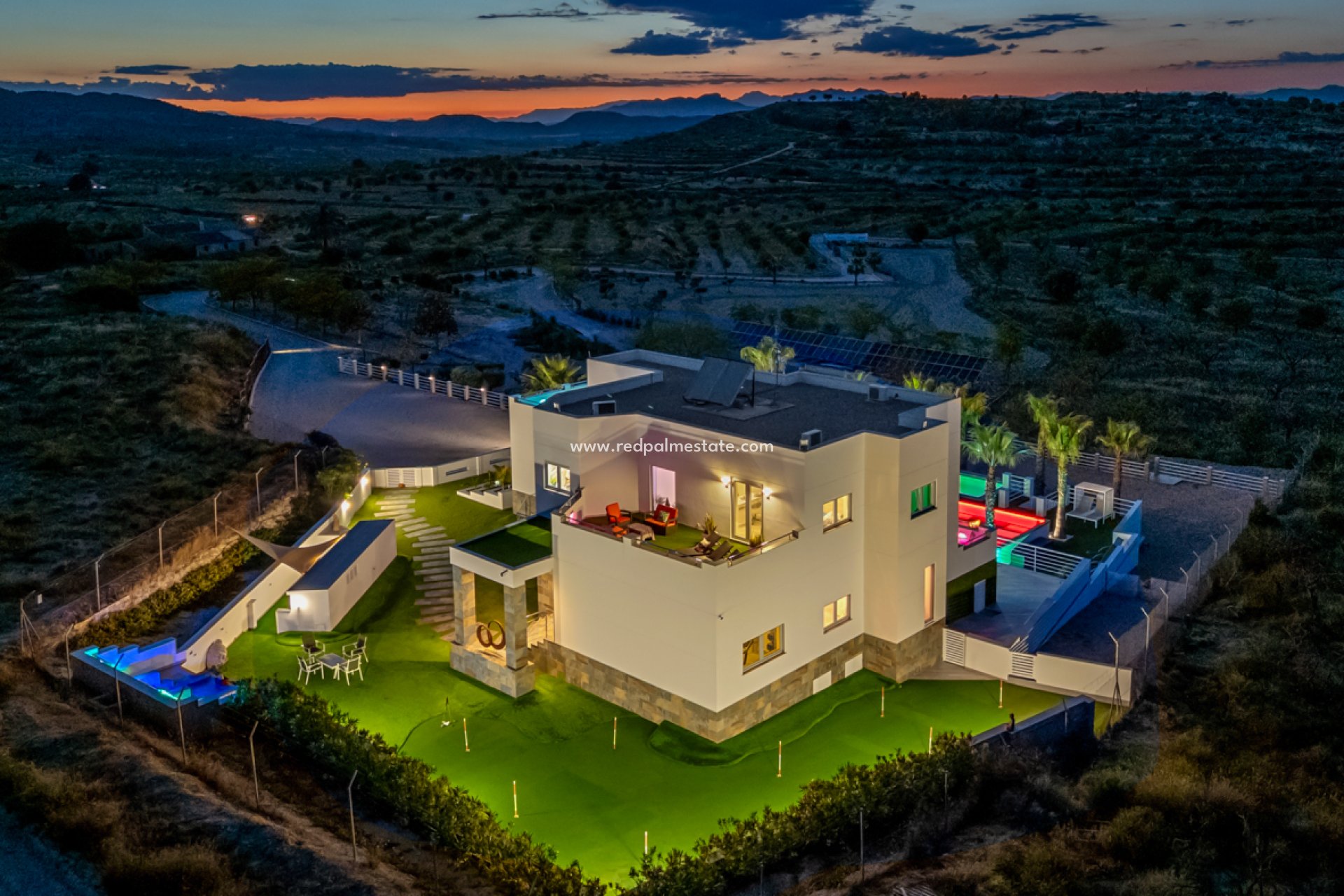 Resale - Villa -
Torremendo