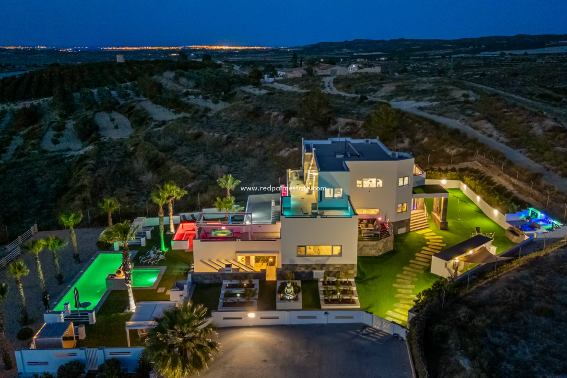 Resale - Villa -
Torremendo