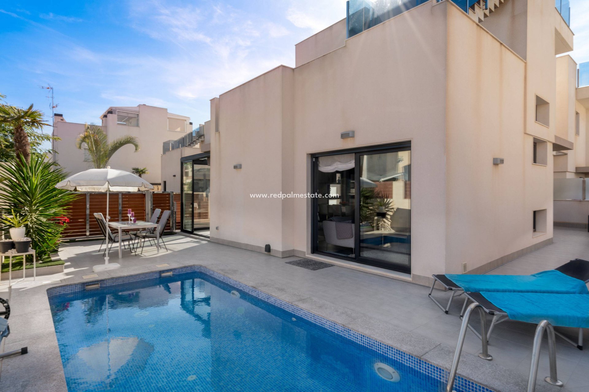 Resale - Villa -
Torrevieja - Aguas Nueva