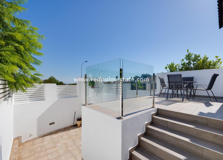 Resale - Villa -
Torrevieja - Aguas Nueva