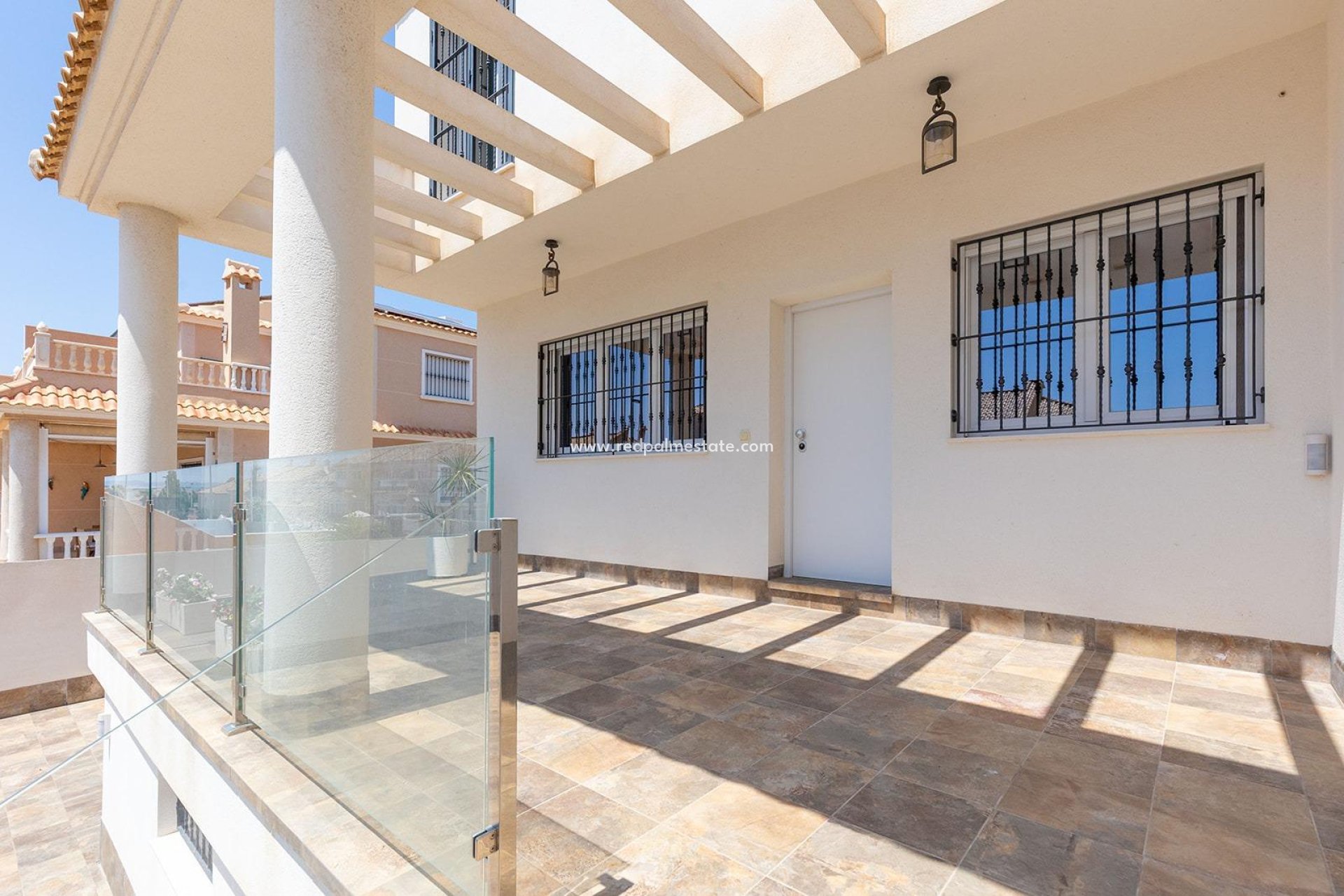 Resale - Villa -
Torrevieja - Aguas Nueva