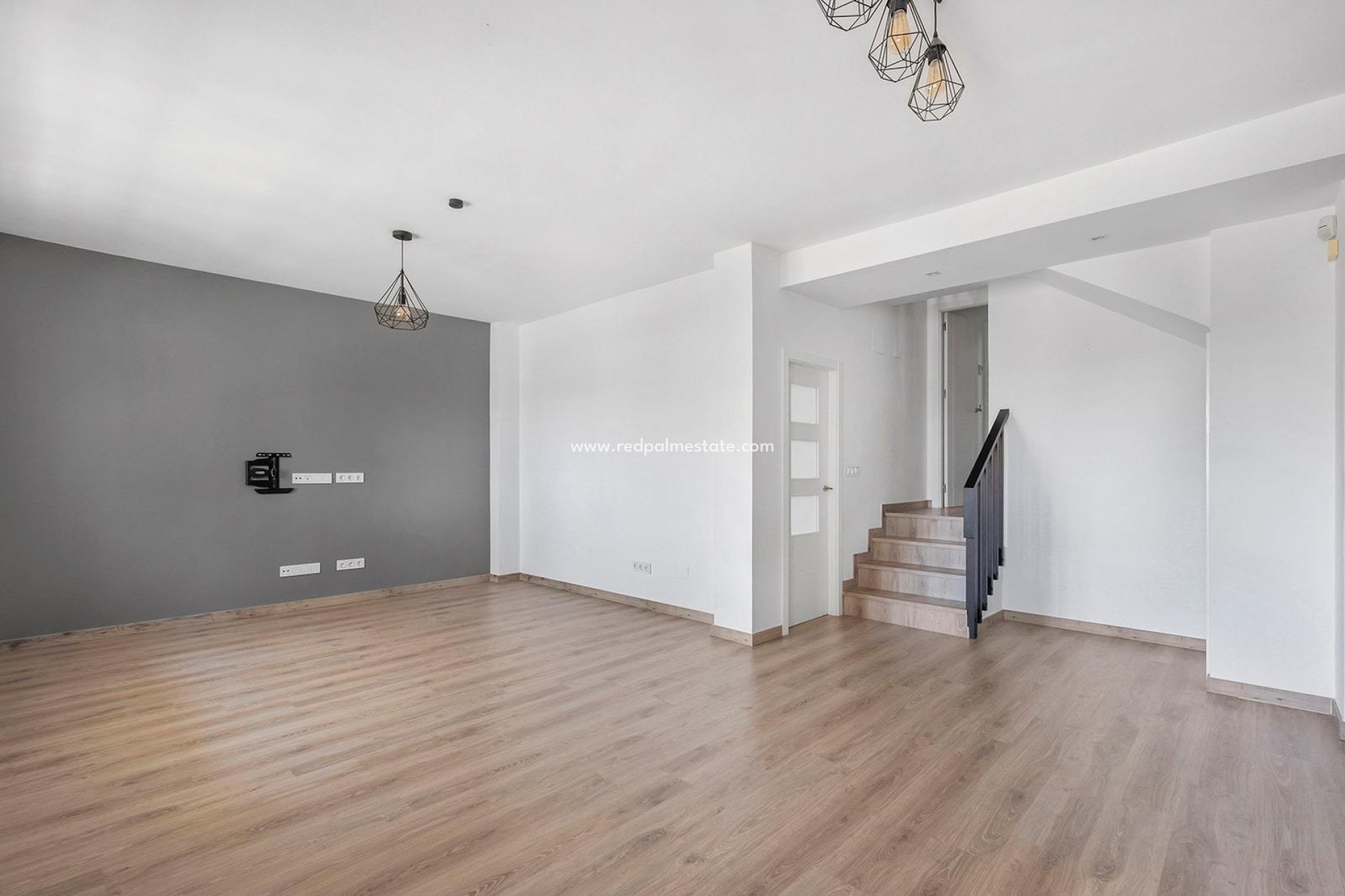 Resale - Villa -
Torrevieja - Aguas Nueva