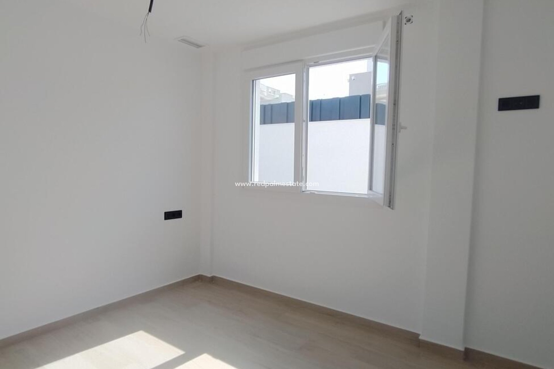 Resale - Villa -
Torrevieja - Aguas Nueva