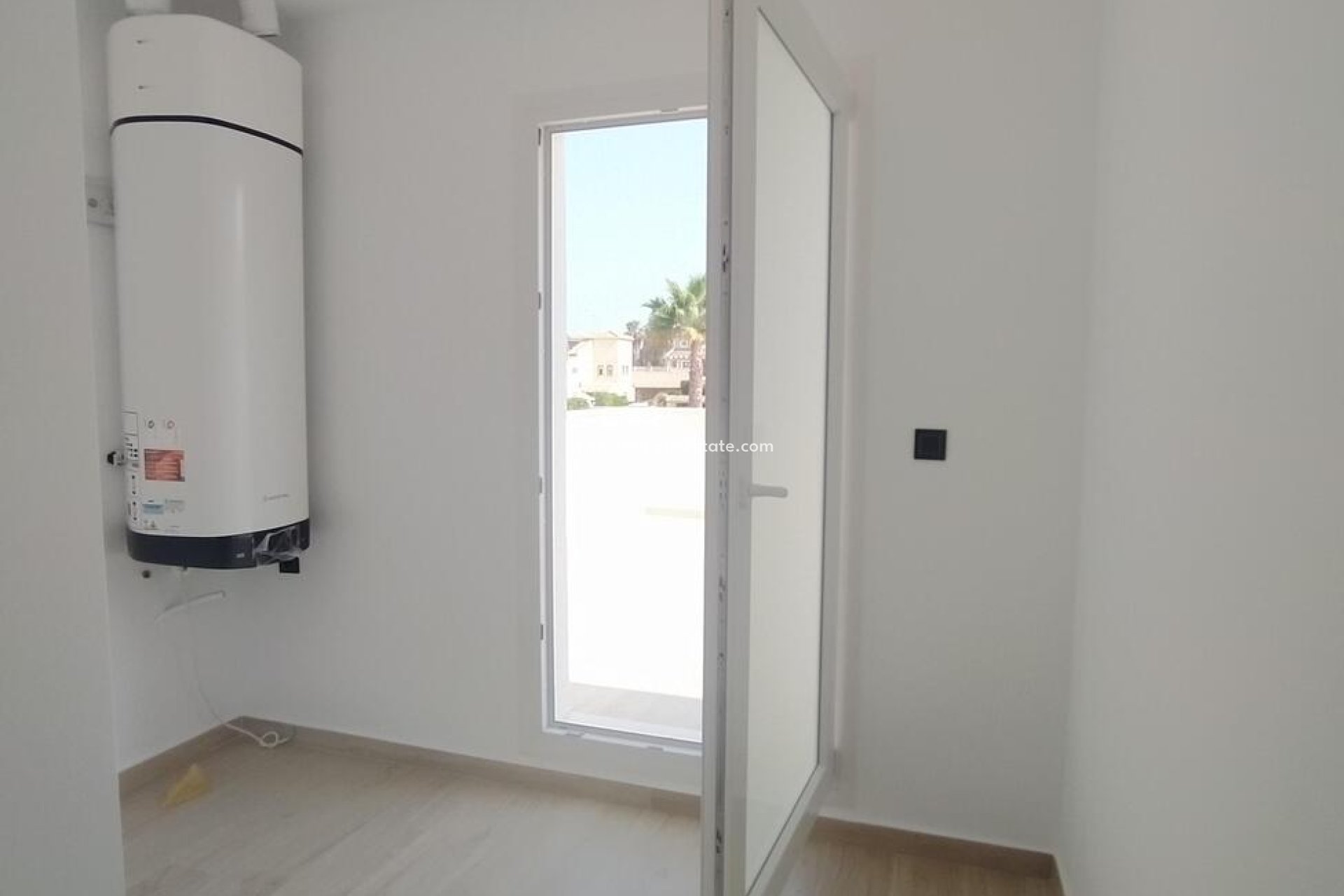 Resale - Villa -
Torrevieja - Aguas Nueva