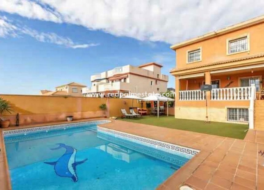 Resale - Villa -
Torrevieja - Aguas Nueva