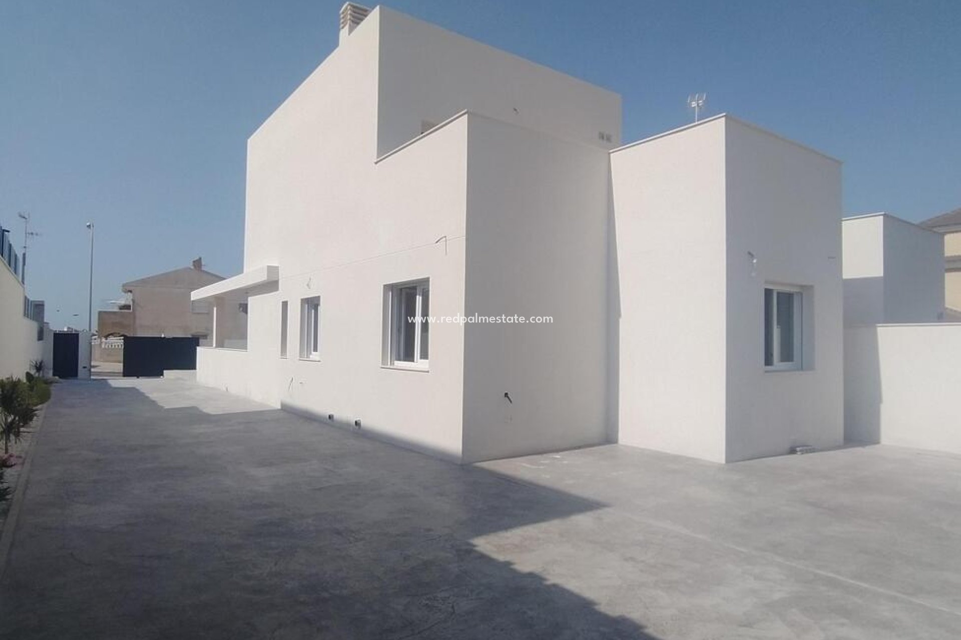Resale - Villa -
Torrevieja - Aguas Nuevas
