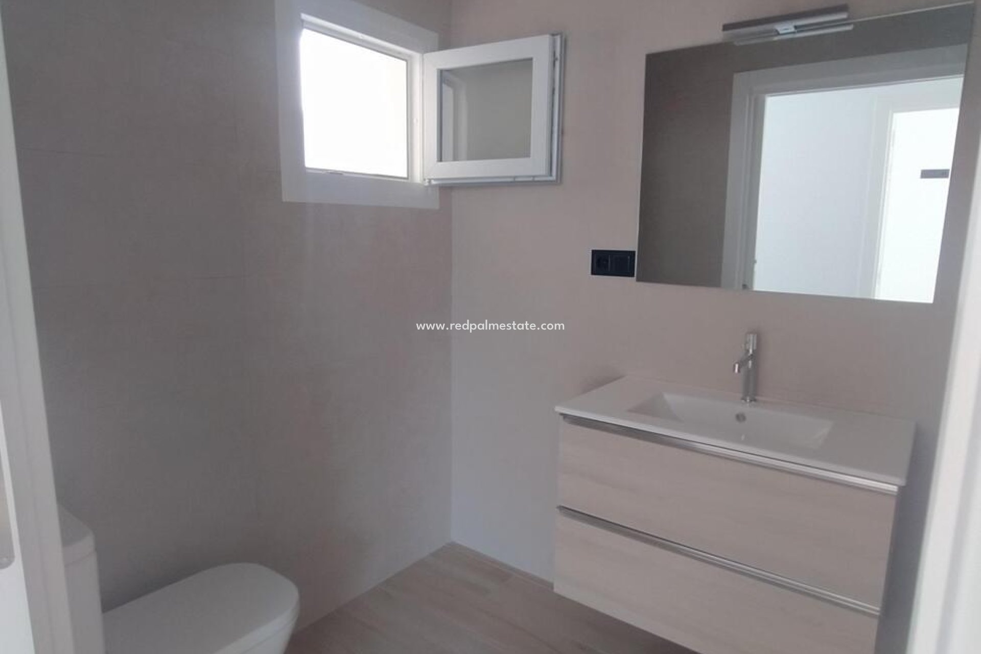 Resale - Villa -
Torrevieja - Aguas Nuevas