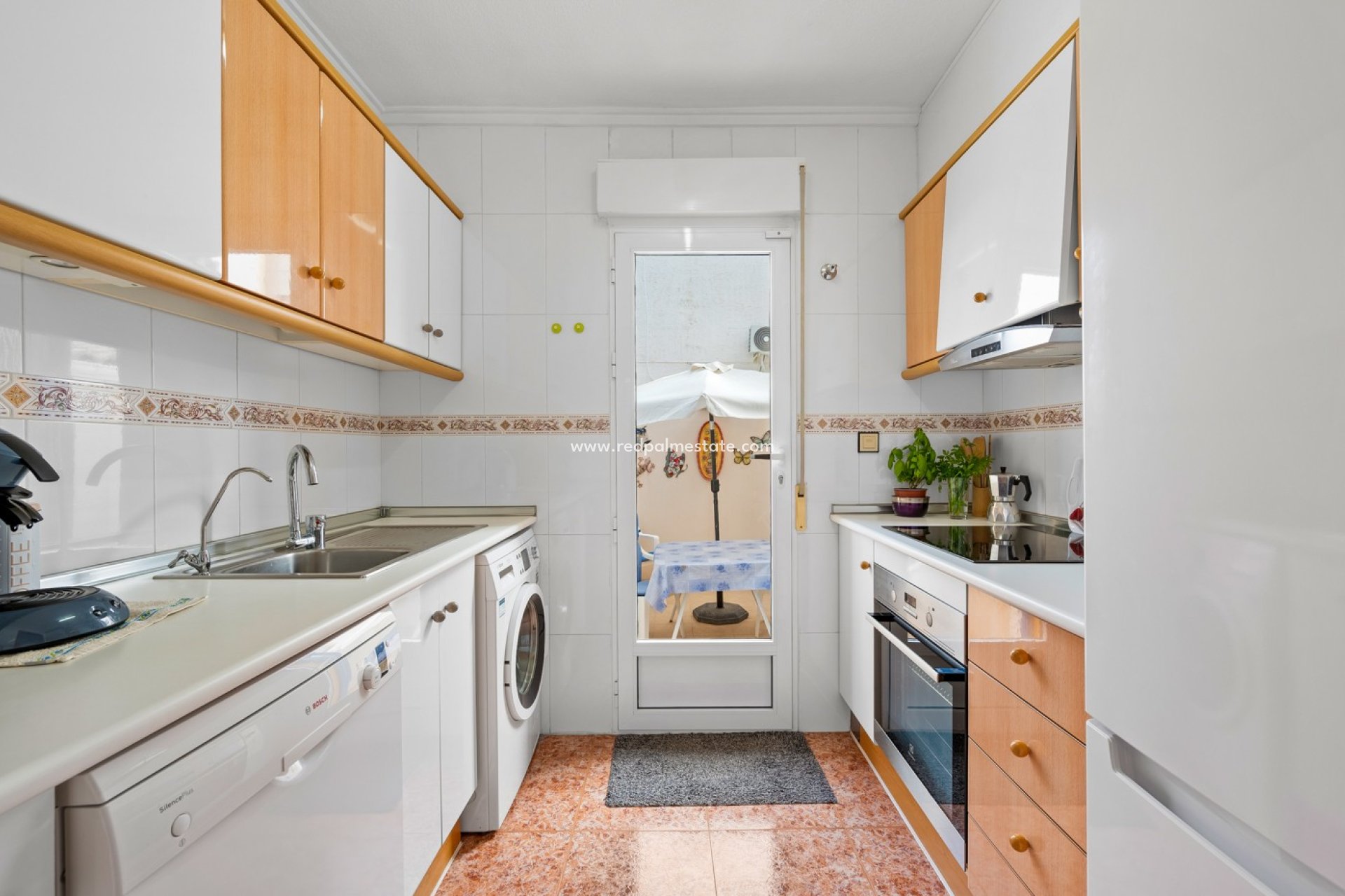 Resale - Villa -
Torrevieja - Centro Torrevieja