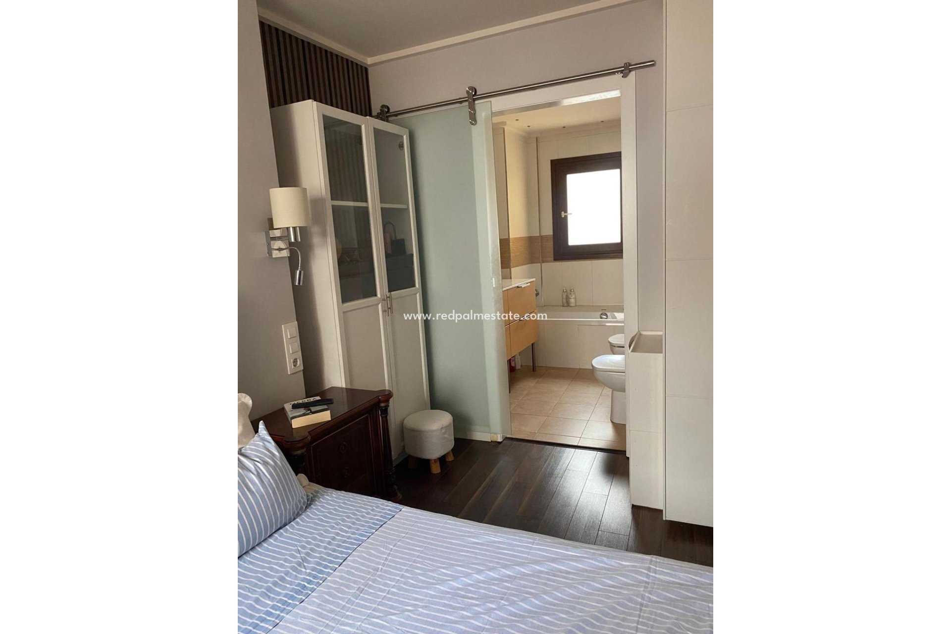 Resale - Villa -
Torrevieja - Centro