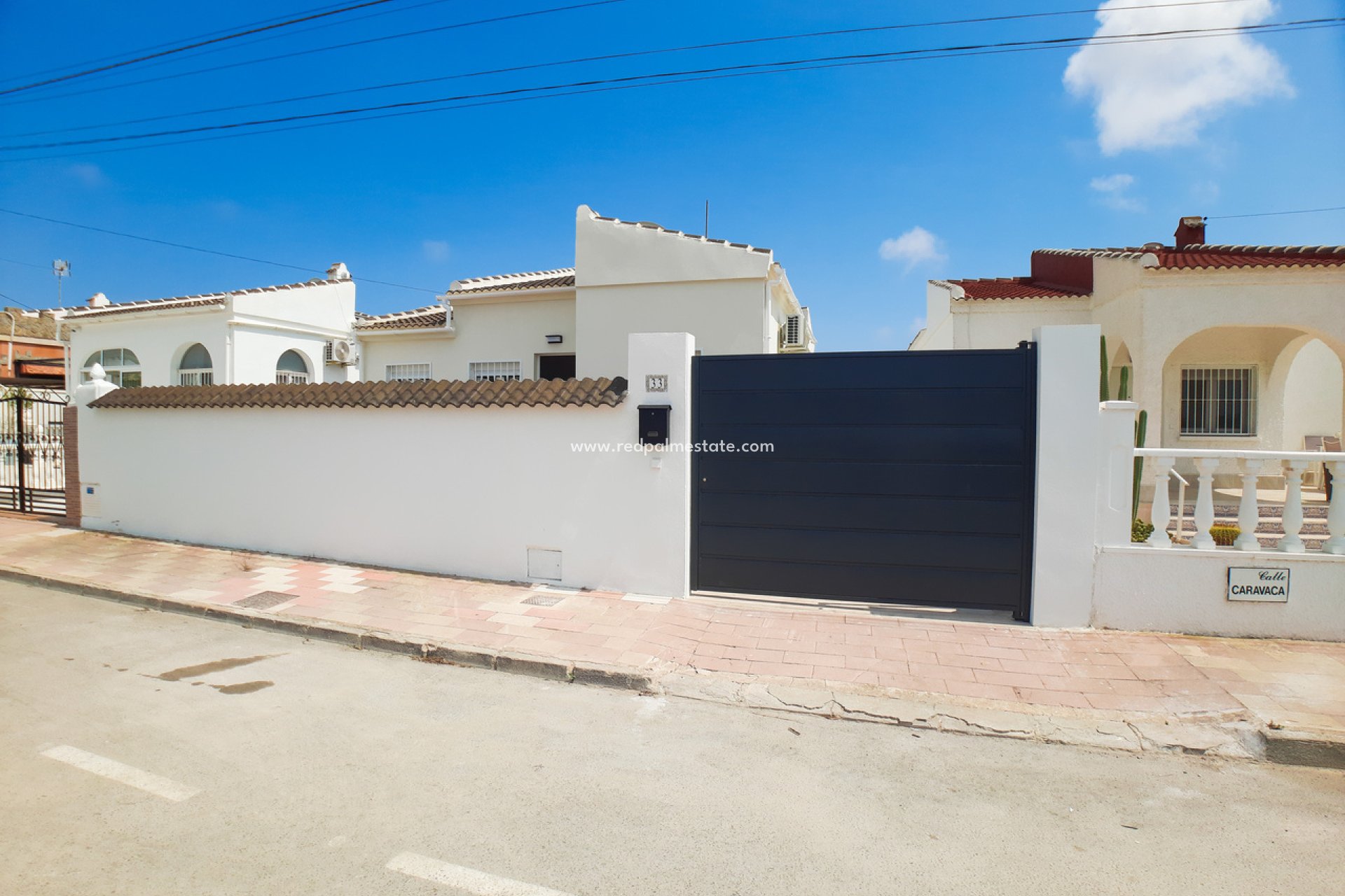 Resale - Villa -
Torrevieja - Costa Blanca