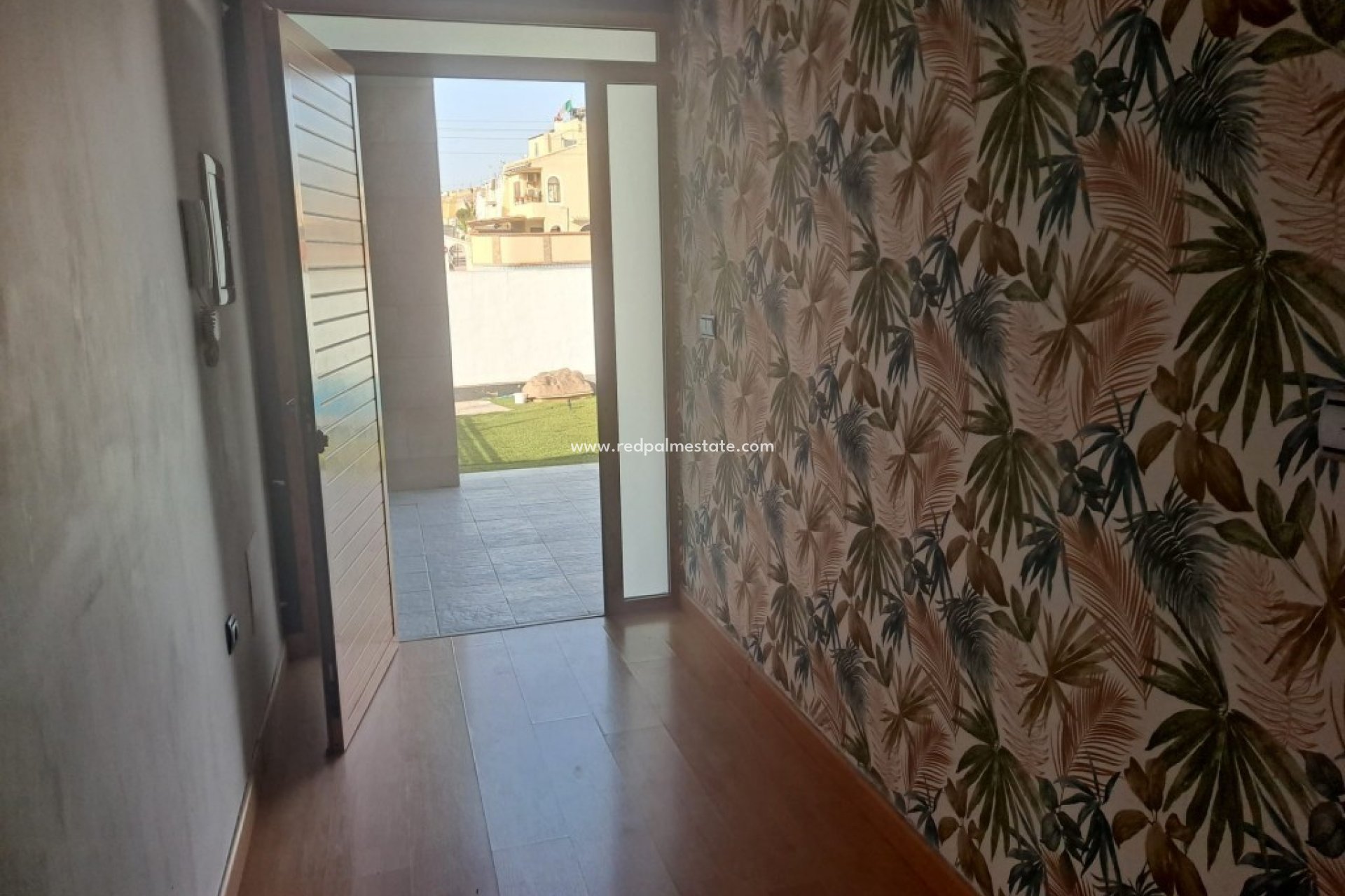 Resale - Villa -
Torrevieja - Costa Blanca