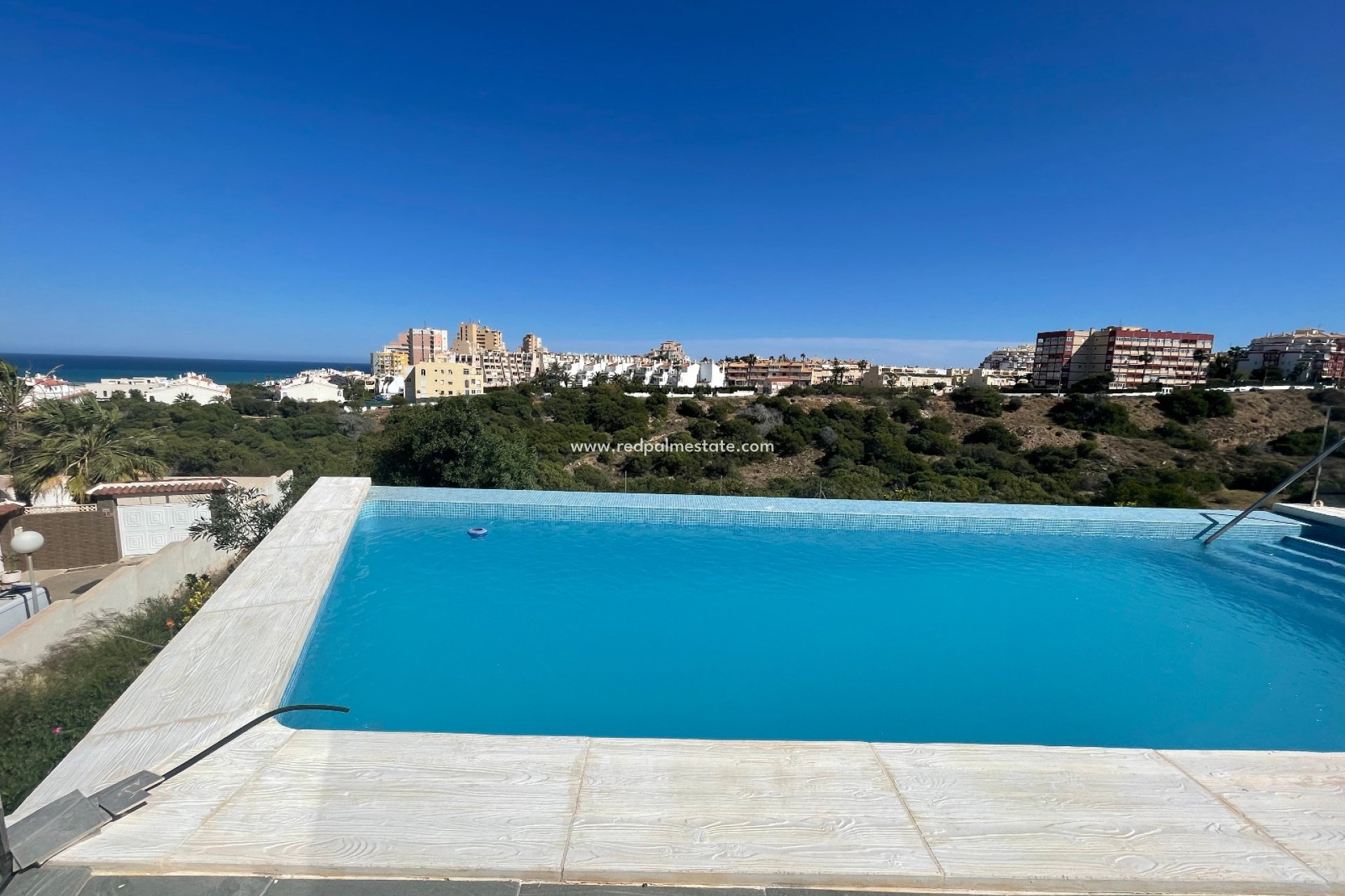 Resale - Villa -
Torrevieja - Costa Blanca