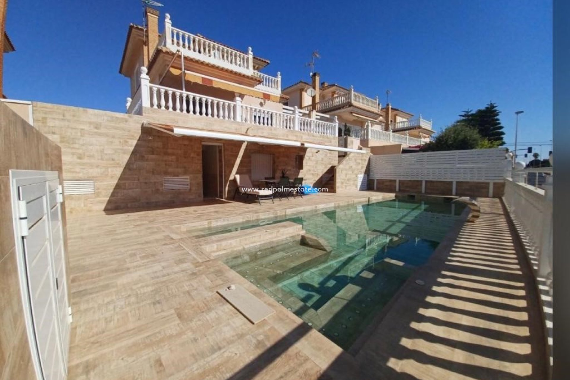 Resale - Villa -
Torrevieja - Costa Blanca